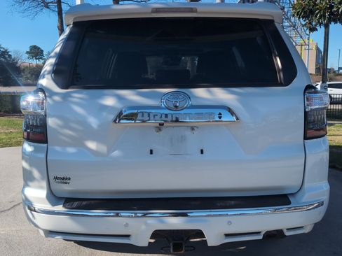 Used 2022 Toyota 4Runner Limited image 9