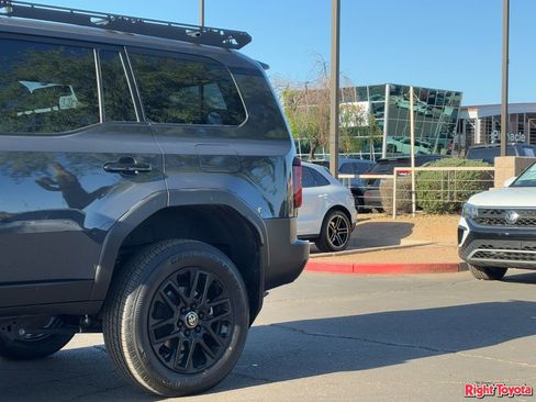 Certified 2024 Toyota Land Cruiser image 10