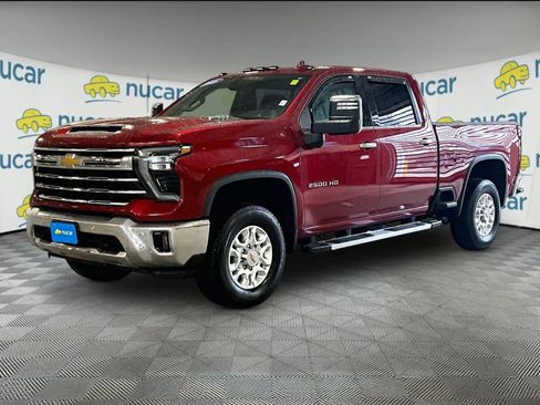 Used 2025 Chevrolet Silverado 2500 LTZ w/ LTZ Premium Package image 3
