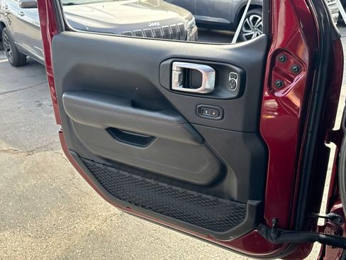 Used 2021 Jeep Gladiator Rubicon image 18