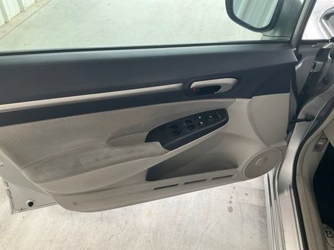 Used 2007 Honda Civic Hybrid Sedan image 4