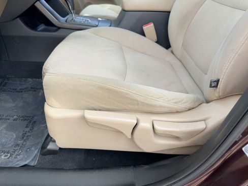 Used 2012 Kia Sorento LX image 12