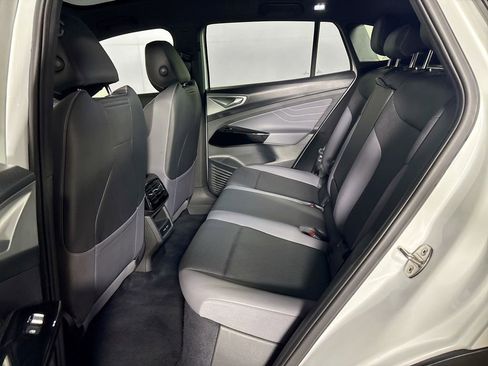 Certified 2023 Volkswagen ID.4 Pro S image 21