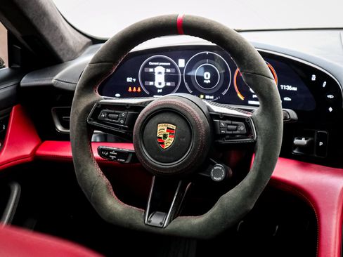 Used 2021 Porsche Taycan Turbo S AWD/4WD image 18