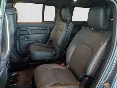 Used 2026 Land Rover Defender 130 X-Dynamic SE AWD/4WD image 19