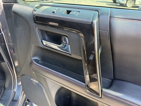 Used 2019 Toyota 4Runner TRD Off-Road Premium image 22