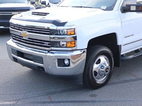 Used 2018 Chevrolet Silverado 3500 LTZ w/ Duramax Plus Package AWD/4WD image 7