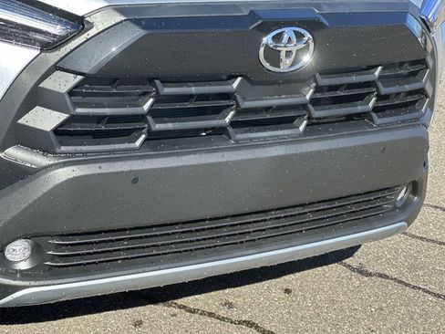 New 2026 Toyota Corolla Cross XLE w/ Convenience Package AWD/4WD image 12