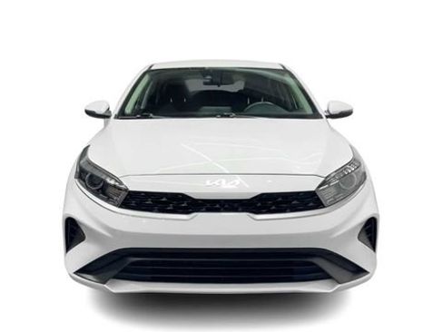 Used 2024 Kia Forte LXS w/ LXS Technology Package FWD image 6