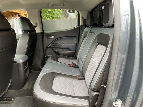 Used 2015 Chevrolet Colorado Z71 AWD/4WD image 16