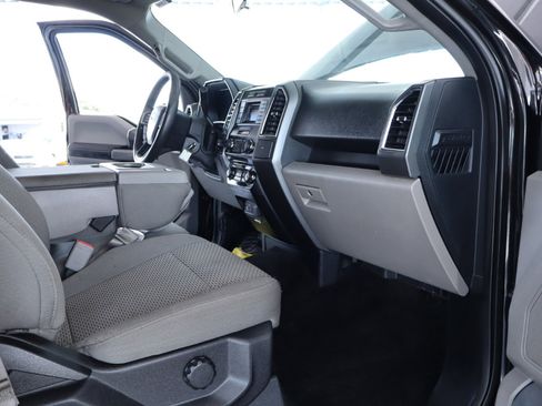 Used 2015 Ford F150 XLT image 29