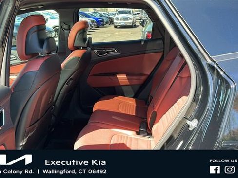 Certified 2024 Kia Sportage SX AWD/4WD image 23