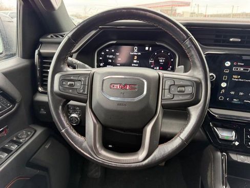 Used 2022 GMC Sierra 1500 AT4 w/ AT4 Premium Package AWD/4WD image 8