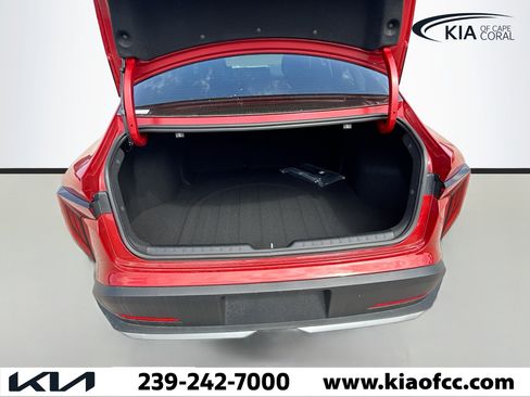New 2025 Kia K4 LXS image 12