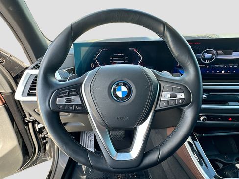 Certified 2025 BMW X5 xDrive50e AWD/4WD image 11