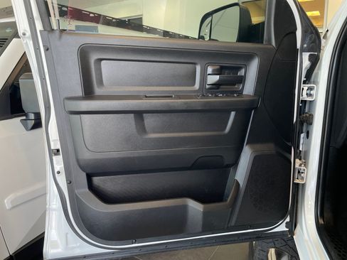 Used 2018 RAM 2500 Tradesman w/ Chrome Appearance Group AWD/4WD image 13
