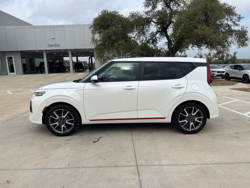 Used 2021 Kia Soul GT-Line image 3