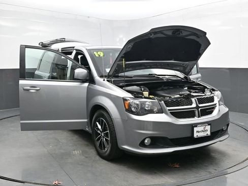 Used 2019 Dodge Grand Caravan GT image 34