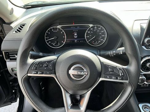 Certified 2025 Nissan Sentra SV FWD image 15