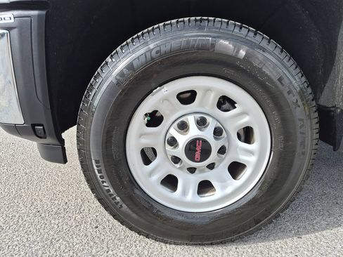 Used 2025 GMC Sierra 3500 Pro RWD image 16