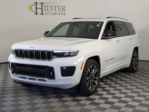 Used 2023 Jeep Grand Cherokee L Overland w/ Luxury Tech Group IV AWD/4WD image 4