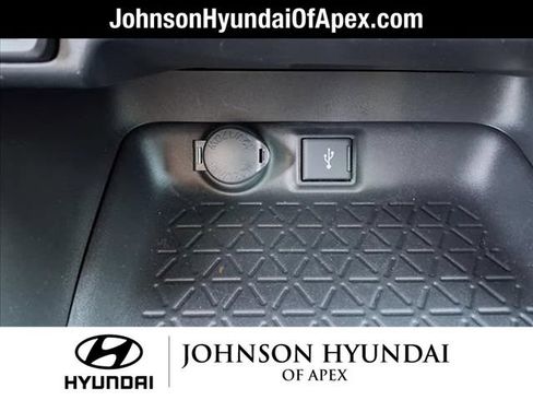 Used 2022 Toyota RAV4 XLE w/ Convenience Package AWD/4WD image 21