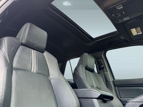 New 2026 Toyota 4Runner Limited AWD/4WD image 24