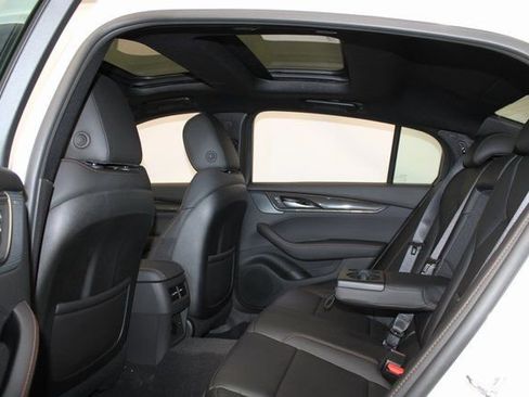 New 2026 Cadillac CT5 V AWD/4WD image 9