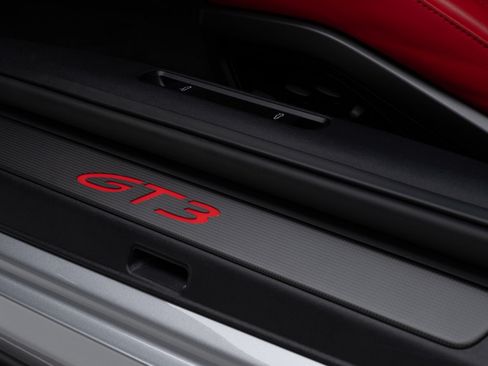 Used 2024 Porsche 911 GT3 RWD image 23