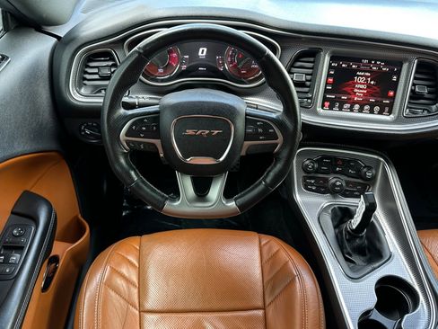 Used 2015 Dodge Challenger SRT Hellcat image 16