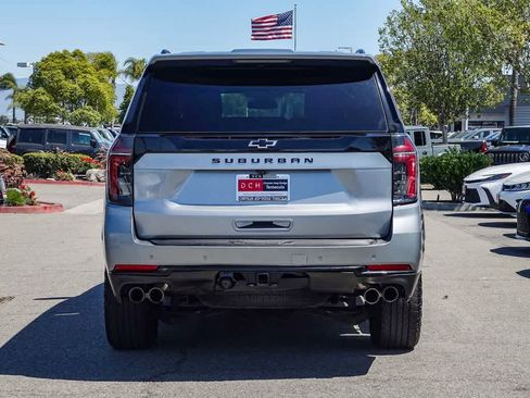 Used 2025 Chevrolet Suburban Z71 AWD/4WD image 5