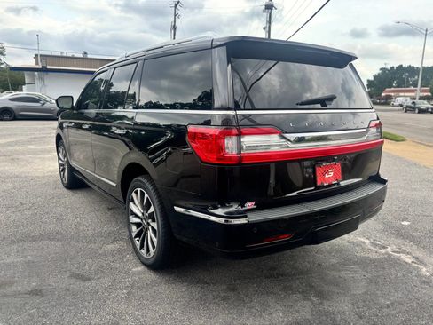 Used 2019 Lincoln Navigator Select w/ Technology Package RWD image 5