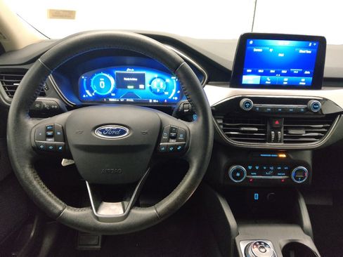 Used 2020 Ford Escape SE Sport image 22