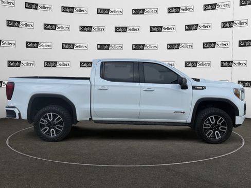 Used 2022 GMC Sierra 1500 AT4 w/ AT4 Premium Package AWD/4WD image 7