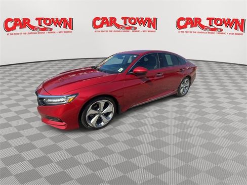 Used 2018 Honda Accord Touring image 4