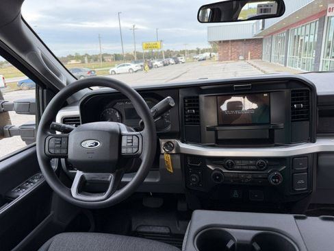 Used 2025 Ford F250 XL w/ 360-Degree Camera Package image 7
