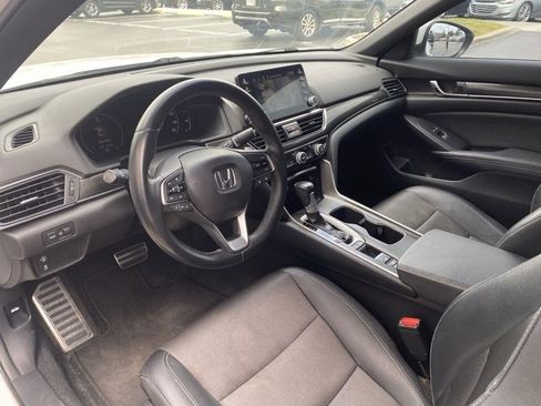Used 2019 Honda Accord Sport image 12