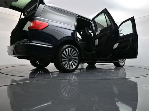Used 2021 Lincoln Navigator Reserve w/ Luxury Package image 41