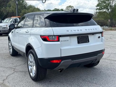Used 2017 Land Rover Range Rover Evoque SE image 4