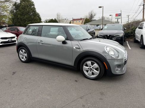 Used 2014 MINI Cooper 2-Door Hardtop image 9