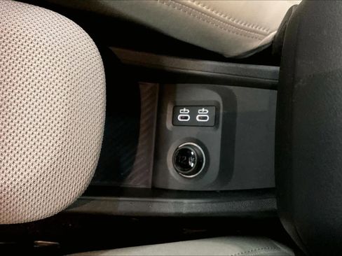 Certified 2025 MINI Cooper S image 35