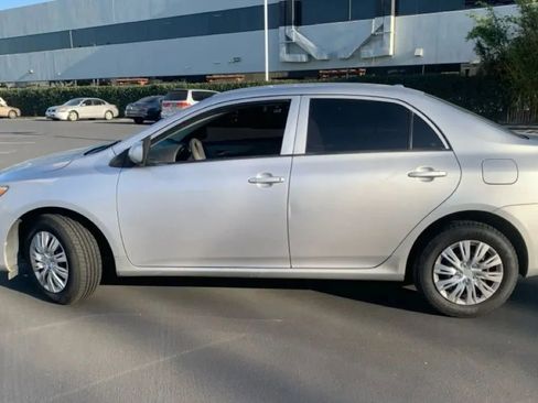 Used 2010 Toyota Corolla LE FWD image 8