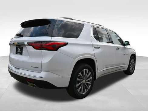 Used 2023 Chevrolet Traverse Premier AWD/4WD image 8
