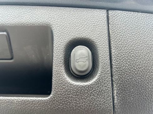 Used 2020 Chevrolet Tahoe Premier w/ Premier 6.2L Value Package image 19