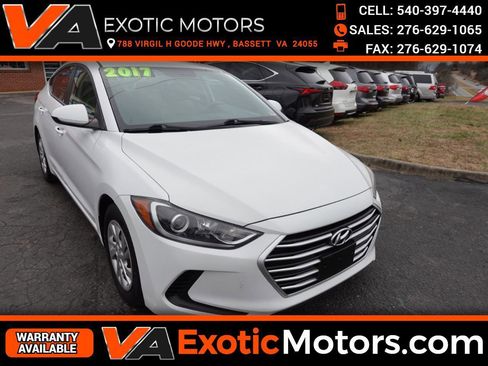 Used 2017 Hyundai Elantra SE FWD image 1