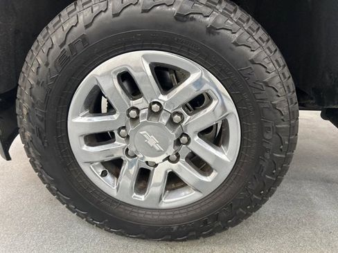 Used 2017 Chevrolet Silverado 3500 LT w/ LT Fleet Convenience Package image 22