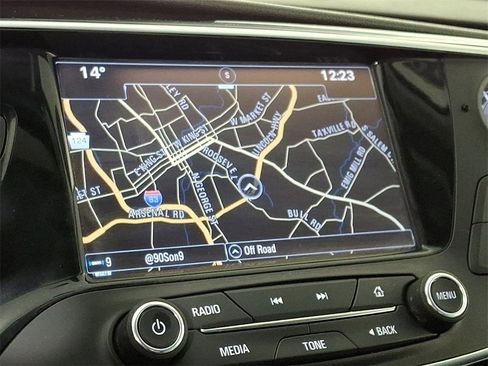 Used 2020 Buick Envision Essence image 3