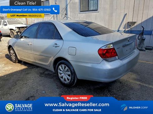 Used 2005 Toyota Camry image 3