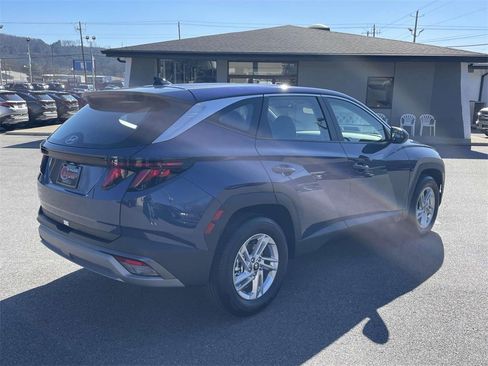 New 2026 Hyundai Tucson SE image 3