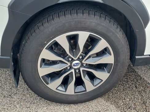 Used 2023 Subaru Outback Touring XT w/ Tech Package 2 AWD/4WD image 5